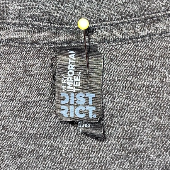 >>>Men’s graphic t-shirt with trees Roots brown white spell out - Picture 3 of 8